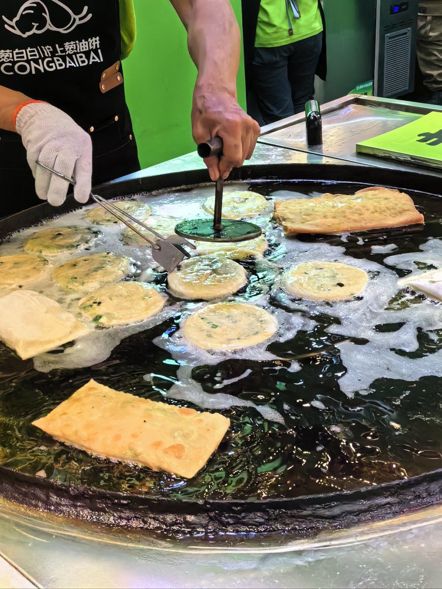 rodrigo reyes tweet media