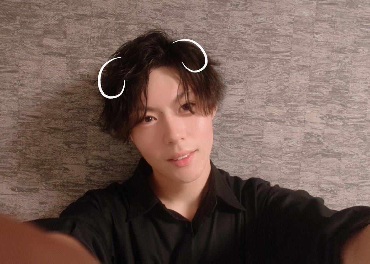 bvlhermesnb's tweet photo. 6日間休みもらったのに、仕事の都合で早めに切り上げてちゃんと遊べたの2日間だけだった
本当は今日も福岡で食事の予定があったんだけどキャンセルさせてもらって、出張に向かった

とりあえず母の日ということで寿司行ったり、コンカフェも何店舗か友達と遊びに行った
あ、久々にパーマかけた 終わり https://t.co/qAUWdT6r3O