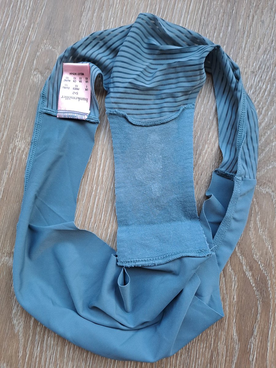 Mark30704629's tweet photo. Tenant asked me to check on her apartment during her absence, flowers, Mail etc. 🥰 Panty and vibrator lying around in the bedroom 🥵 Always happy to help 🤪 https://t.co/pAwDXYg7bM