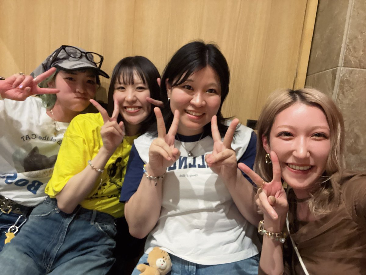 ayaringo36's tweet photo. 5.9   東海aimフェス🎸
大好きなあいみょんの曲を大好きなaimと一緒に歌って演奏してご飯食べて幸せすぎました🤍❤️🤍❤️
しのちゃんいつもありがとう！！
@Shinochan0518 
@aimyonGtter 
#東海aimフェス
#東海aimバンド
#スタジオ246 https://t.co/xf0af102DL