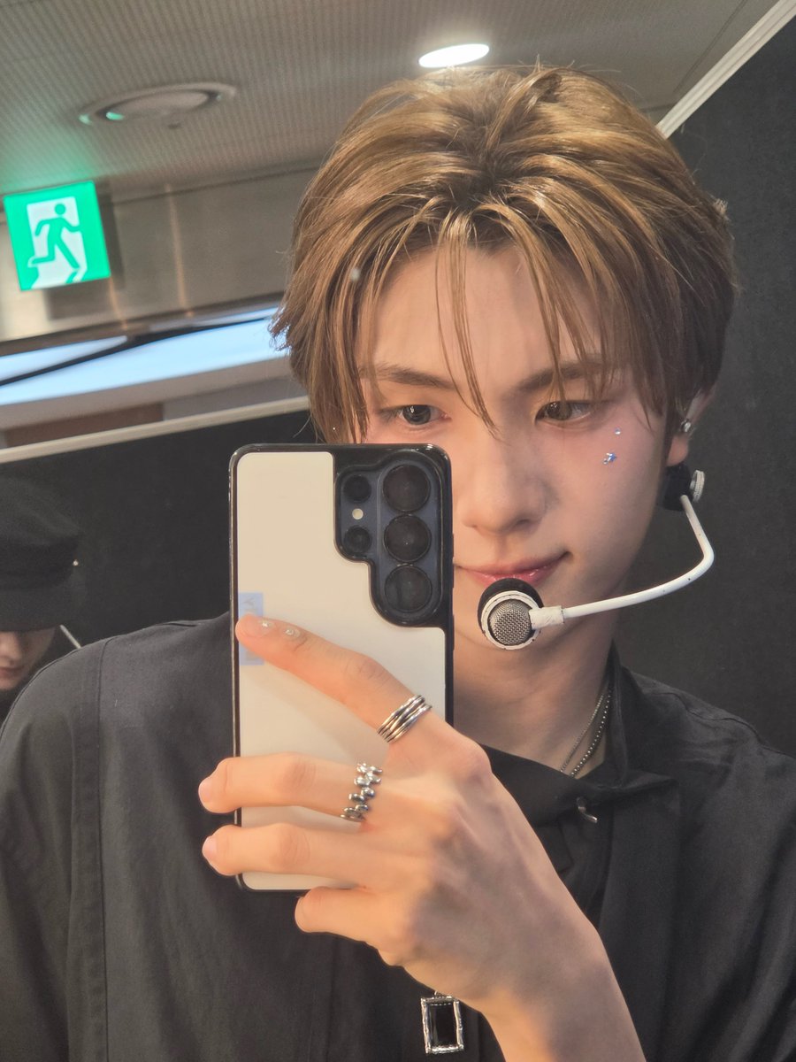 츄 tweet media