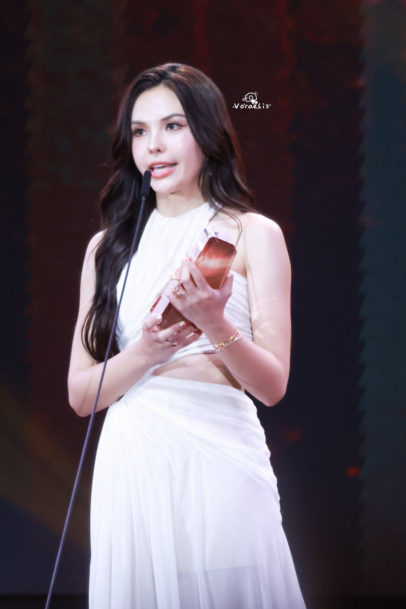 Voraelis's tweet photo. 𝟐𝟔𝟎𝟓𝟏𝟒

LMSY X KAZZ 2026

#KAZZAWARDS2026xLookmheeSonya 
#LMSY #ลูกหมีซอนญ่า 
#SonyaSaranphat 
#ซอนญ่าศรัณย์ภัทร์ https://t.co/gv2nPtq1oP