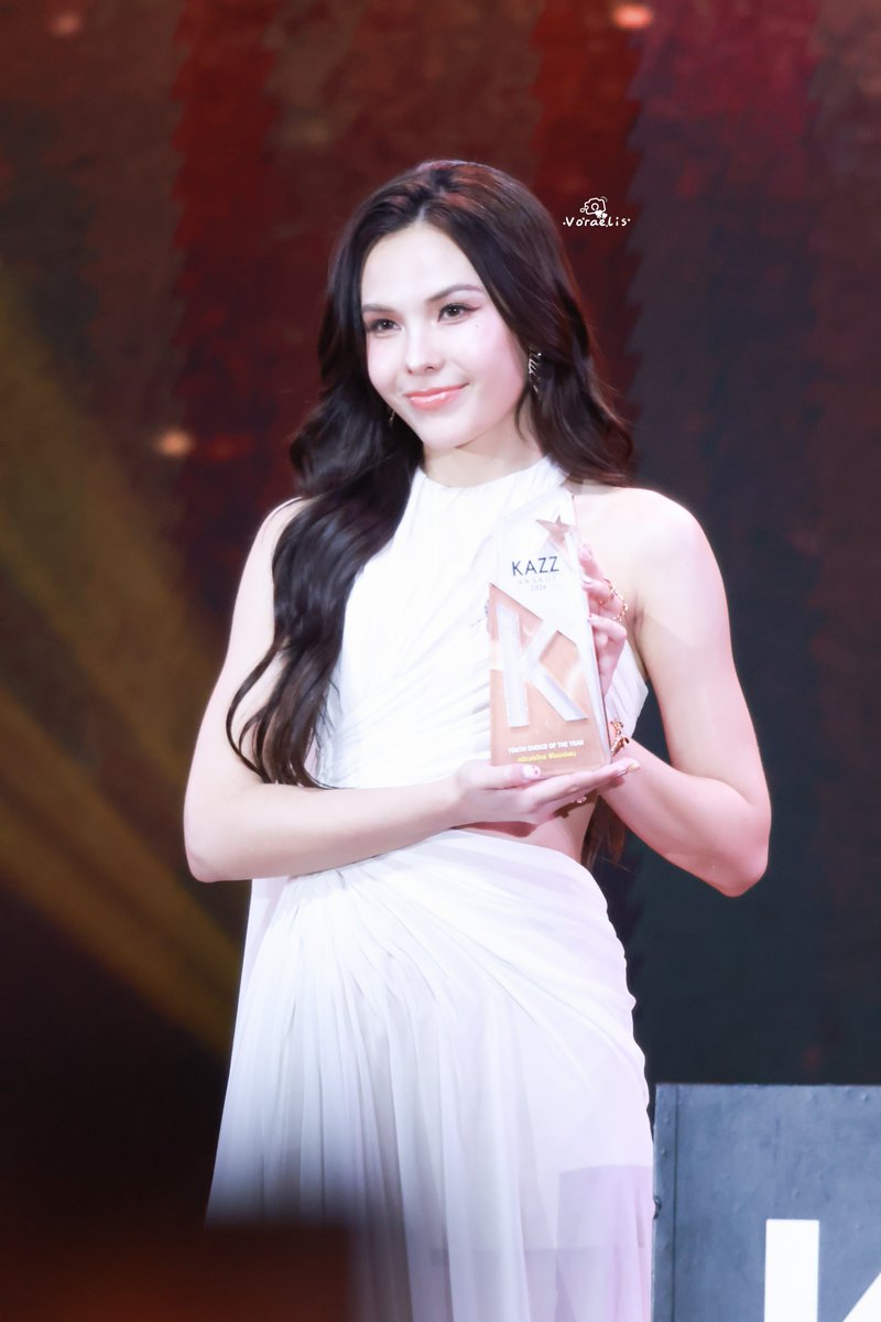 Voraelis's tweet photo. 𝟐𝟔𝟎𝟓𝟏𝟒

LMSY X KAZZ 2026

#KAZZAWARDS2026xLookmheeSonya 
#LMSY #ลูกหมีซอนญ่า 
#SonyaSaranphat 
#ซอนญ่าศรัณย์ภัทร์ https://t.co/gv2nPtq1oP