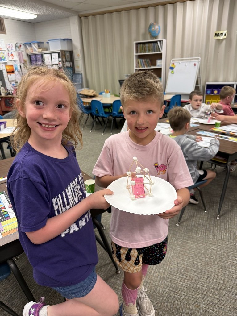 FCPSPanthers's tweet photo. Mrs. Becker’s first graders enjoyed reading different versions of The Three Little Pigs during the last week of school. They ended the study by making a structure around the little pig that would stand up to the Big Bad Wolf. It was a fun way to end the school year! https://t.co/opojIeiKss