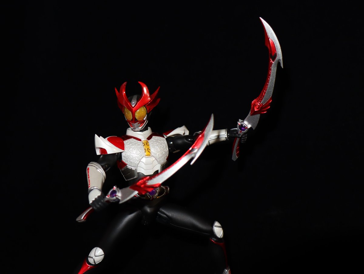 フィギュアーツ 仮面ライダーアギト シャイニングフォーム
