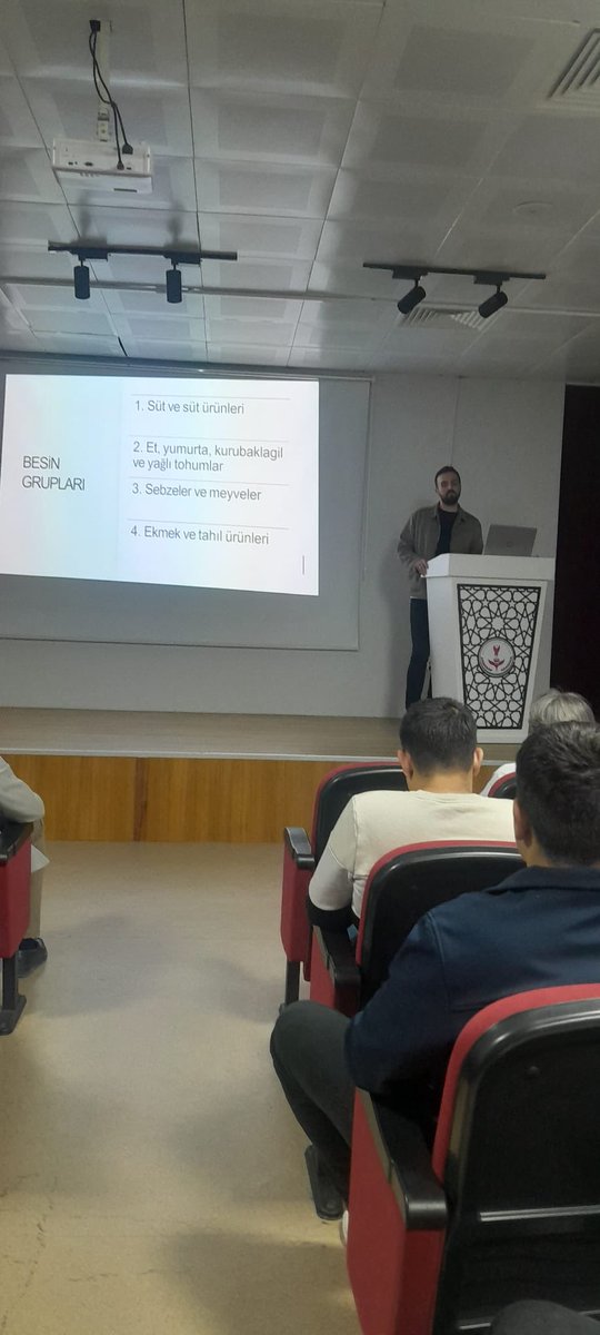 artvinmemisgb's tweet photo. Okulumda sağlıklı besleniyorum projesi kapsamında Yusufeli ilçemiz okullarında sağlıklı beslenme eğitimi gerçekleştirildi.
@tcmeb @Yusuf__Tekin @meb_dhgm @omurfatih @mebisgb @ozkan_meb 
@drturanergun
@MemArtvin
@FahriAcar08
@izzetaltuntas https://t.co/OFQ0BBC4V1