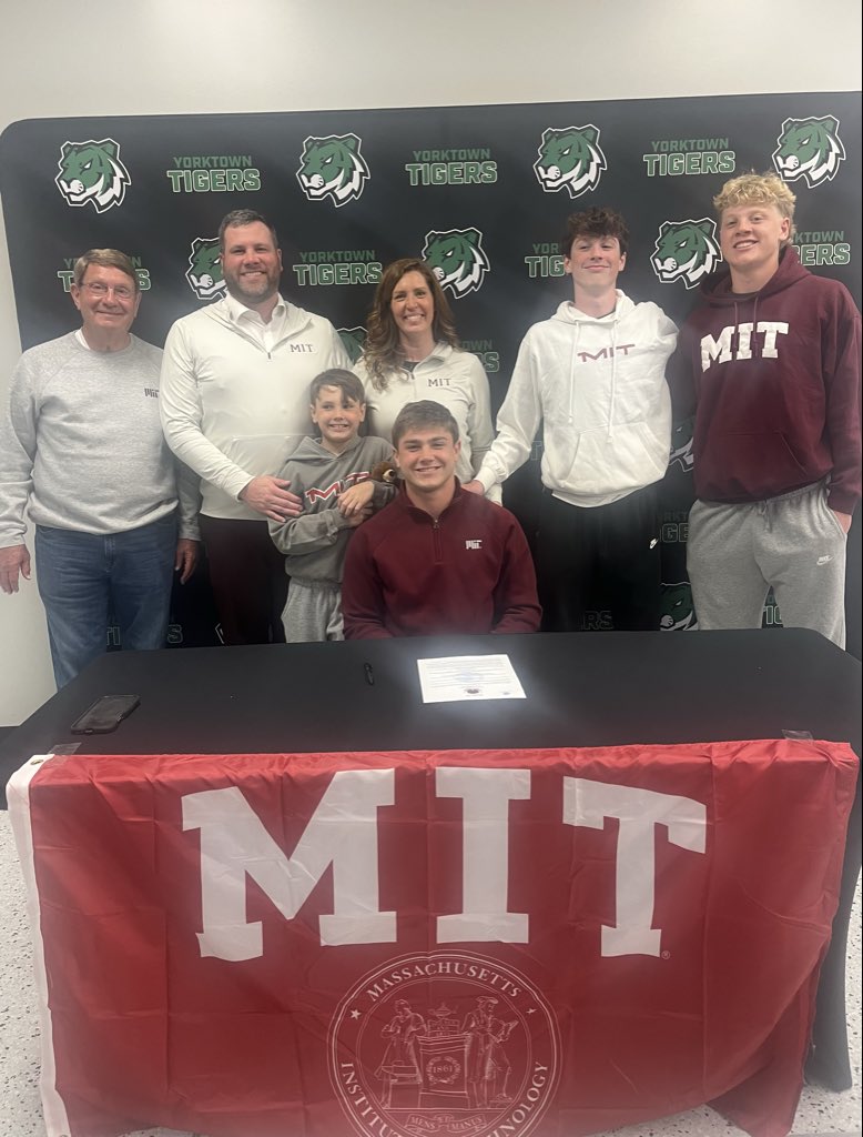 YHSAthletics's tweet photo. Congrats to Henry Tokar for continuing his academic and athletic career in football at MIT 

@ytownstrength @YorktownSupt @YorktownHighSch @Tiger_Track @YorktownPigskin @Yorktown_FB https://t.co/YmwZSy0DSc