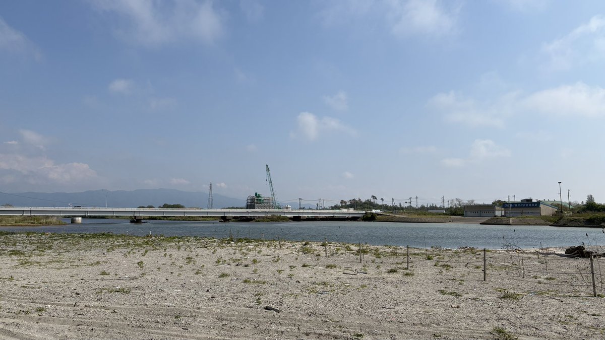 isknir2427's tweet photo. 天気いいから海と山とカフェ行ってきた https://t.co/YWod35vhBw
