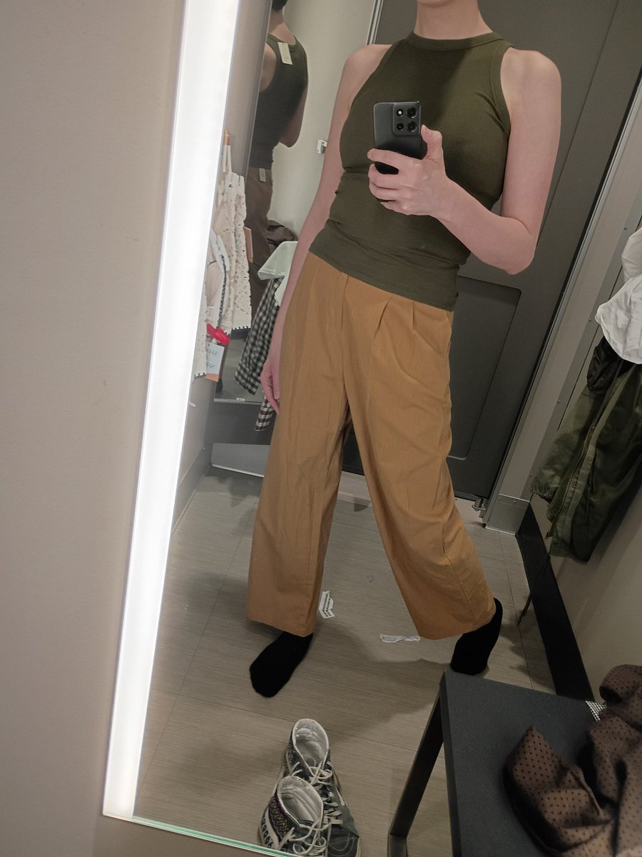 Elle Rivers tweet media