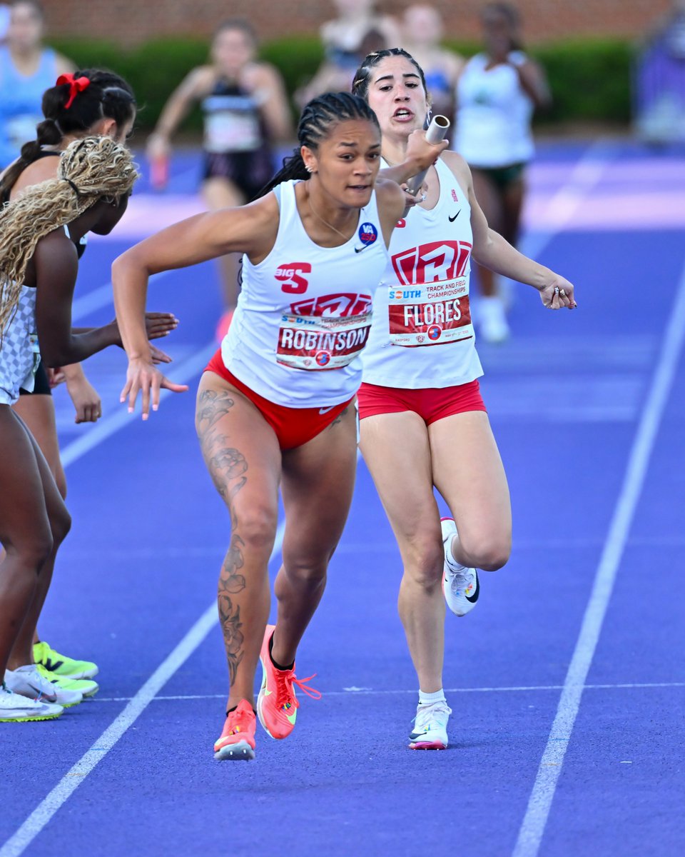RadfordTrackXC's tweet photo. That's @BigSouthSports All-Conference in the 4x400! 🛡️

Raichelle, Mattie, Jaslyne, and Jeylah took the second step on the podium!

#RiseAndDefend https://t.co/BS65RzK7Bk