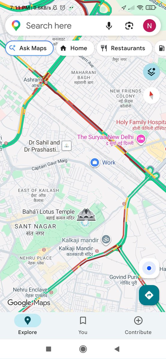 nitingarg66's tweet photo. New friends colony mathura road red light heavy traffic heavy traffic jaam @dtptraffic @TrafficCP @SandhuTaranjitS @LtGovDelhi @PMOIndia @gupta_rekha @CMODelhi @DelhiPwd @p_sahibsingh @HMOIndia https://t.co/GMm1lAoUhi
