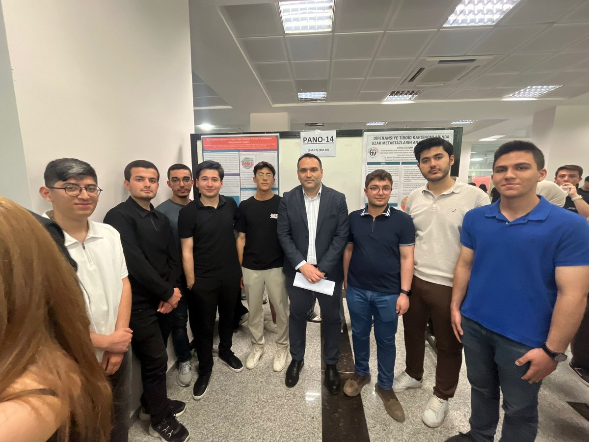 Gauntip's tweet photo. Fakültemiz 2025-2026 Eğitim Öğretim Dönemi Bilim Modülü Etkinliğimizde öğrencilerimiz ve danışmanı oldukları öğretim üyelerimiz. https://t.co/PRSUwb37jw