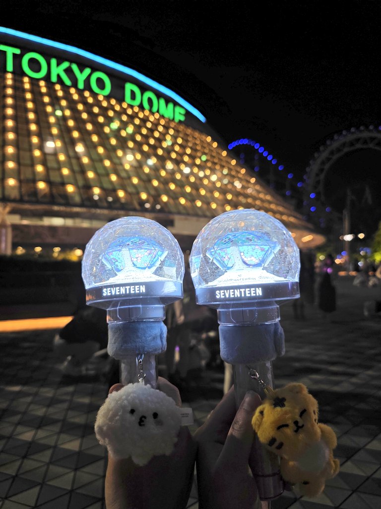 otodo_chan's tweet photo. 260513
『SEVENTEEN 2026 JAPAN
FANMEETING 'YAKUSOKU'』
ボンボンイめじるし3つも交換してくれた方たち、ソンムルお譲りしてくれた方たちありがとうございました！
今年のペンミも大満足🩷🩵
皆の制服、御馳走様すぎるし
可愛すぎて滅❤️‍🔥
#SEVENTEEN
#SVT_JP_FM_YAKUSOKU https://t.co/tgemd8kaDf