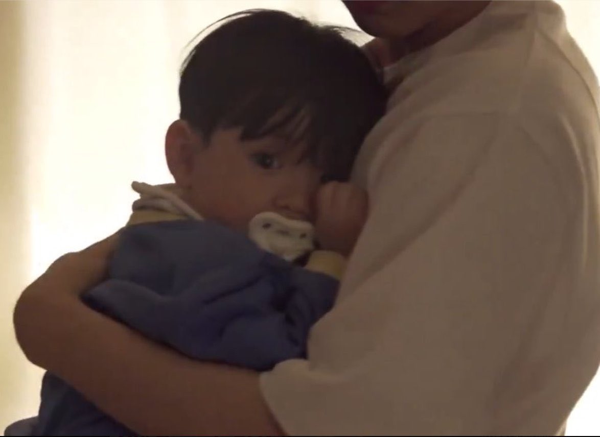 Bunkookitae's tweet photo. #taekookau 

A #taekook drabble ,

Junnie had been crying for the past ten minutes straight.

Tiny face red, pout trembling, fat tears rolling down his cheeks while he sobbed dramatically in his dadda’s arms like life had personally wronged him. https://t.co/yC3NuZzuLQ