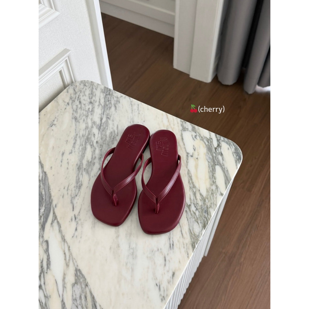 imdeeday's tweet photo. ♡︎ รองเท้า allbout.shu มือ 1
♡︎ size 36 สีแดง cherry 🍒
♡︎ 160 b ส่งฟรี
💌 สนใจสอบถามเพิ่มเติมได้ค่า 🎀
#ส่งต่อเสื้อผ้ามือสอง #ส่งต่อเสื้อผ้า 
#beming #bemingbkk #vghbkk 
#stylistshop #ส่งต่อรองเท้า #โล๊ะตู้ https://t.co/NtoZRza1C7