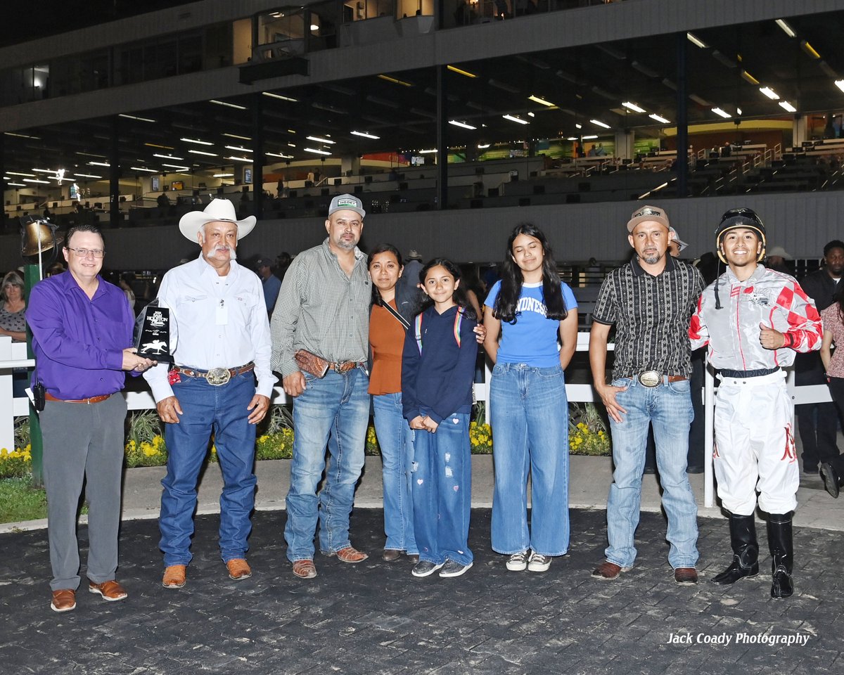 Sam Houston Race Park tweet media