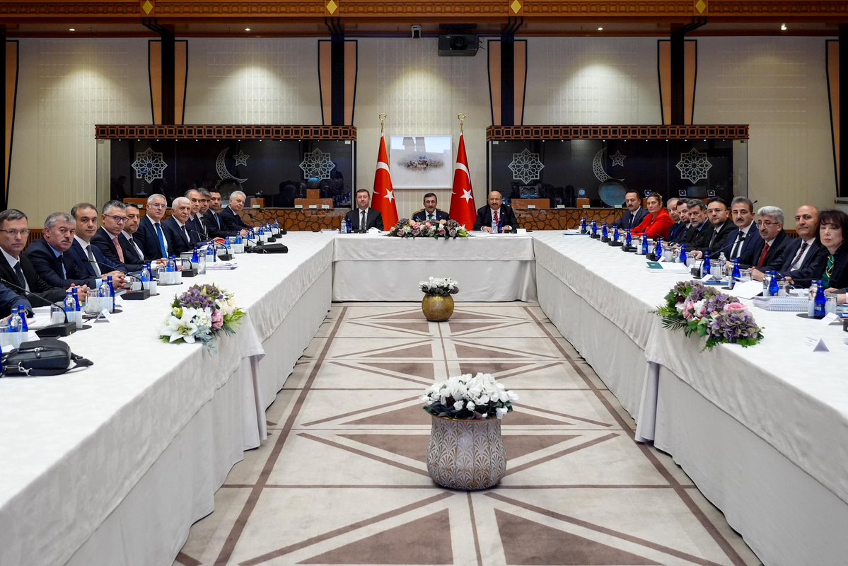 Cevdet Yılmaz tweet media