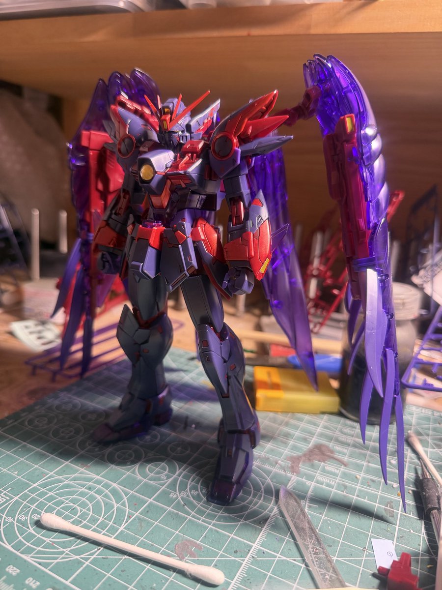 dangaiou's tweet photo. 今日のガンプラ制作！
ツインバスターライフル完成！
・・・お前折り畳めたんかい😓
そんで劇中は羽の裏にマウントされてたのかぁ😅
#ガンプラ
#MGウィングガンダムゼロEWコントラストカラー
#ガンプラ大好き https://t.co/hZP8Q0KNhf