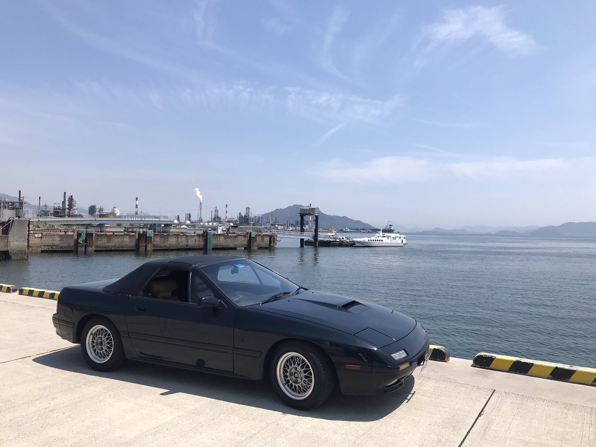 fc3ckuuga's tweet photo. #これを見た人は愛車の背景が海の画像を貼れ https://t.co/jBpMjaNq00