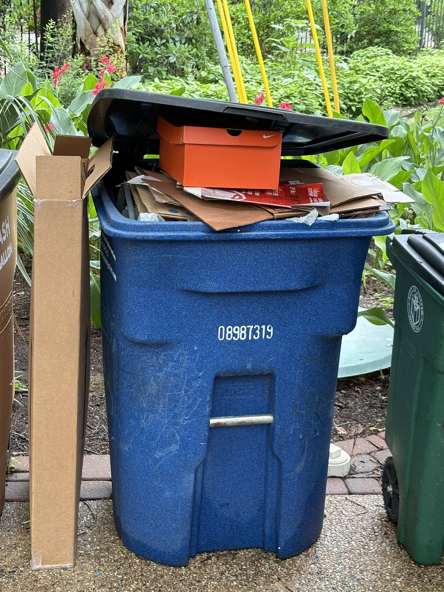 mathgoggles's tweet photo. @JasonMKates @_delconte @TexasLonghorns Lucky for me, this only took CDC  24 hours to fix! @JasonMKates @TexasLonghorns @_delconte https://t.co/Y58uRRTrLq