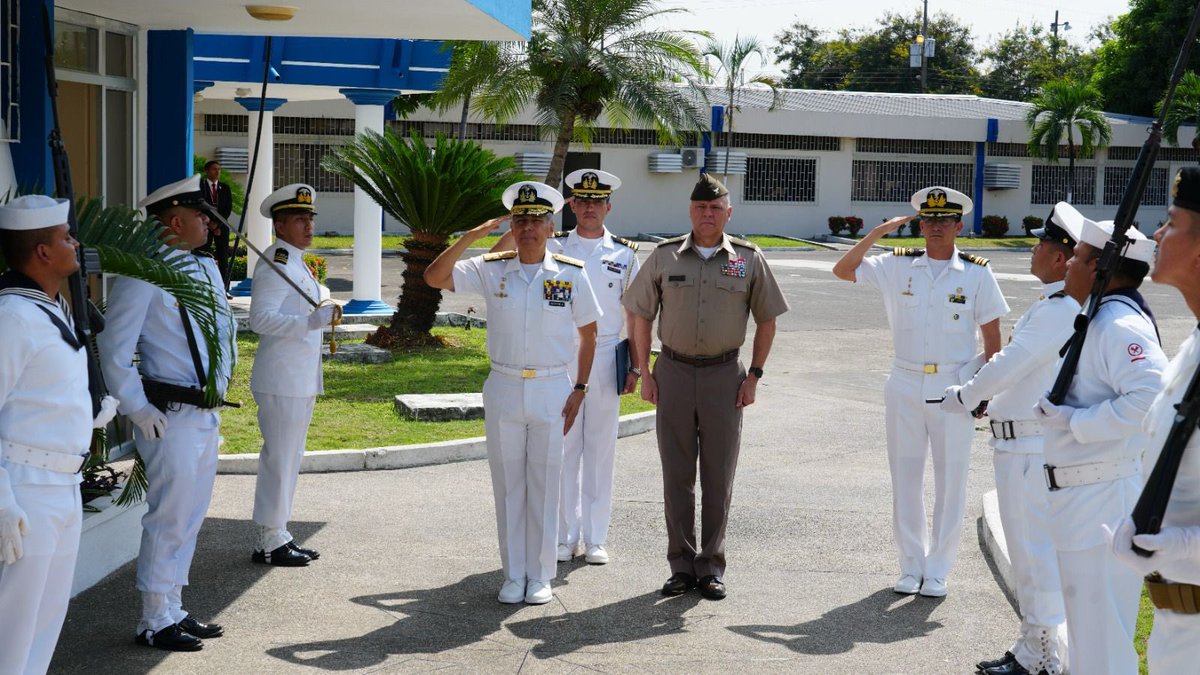 Armada del Ecuador tweet media