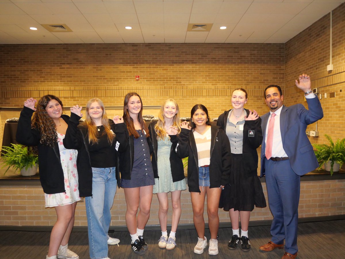 RBHS208's tweet photo. Congratulations to RB students Avery Blair, Ella Blomgren, Olivia Escobedo, Mikaela Hogue, Sophia Jimenez, Avery Long, and Elizabeth Moran on completing the YC2 Program! YC2 is a youth philanthropy program that fosters students’ exploration of their local communities and the social issues within them, educates them on philanthropic theory, and involves them in assessing organizations and distributing grants. Special thanks to the Community Memorial Foundation staff, Charlie Corrigan, President and CEO; Tom Fuechtmann, Program Director; and Beth Murin, Program & Communications Officer, for collaborating with local high schools and organizations to provide the best philanthropic experiences for our students. #RB208Pride