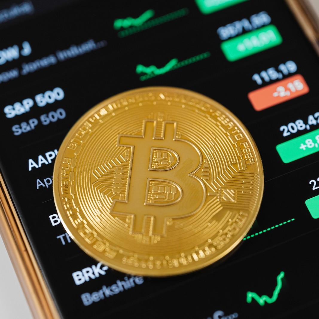 crypto oracle tweet media