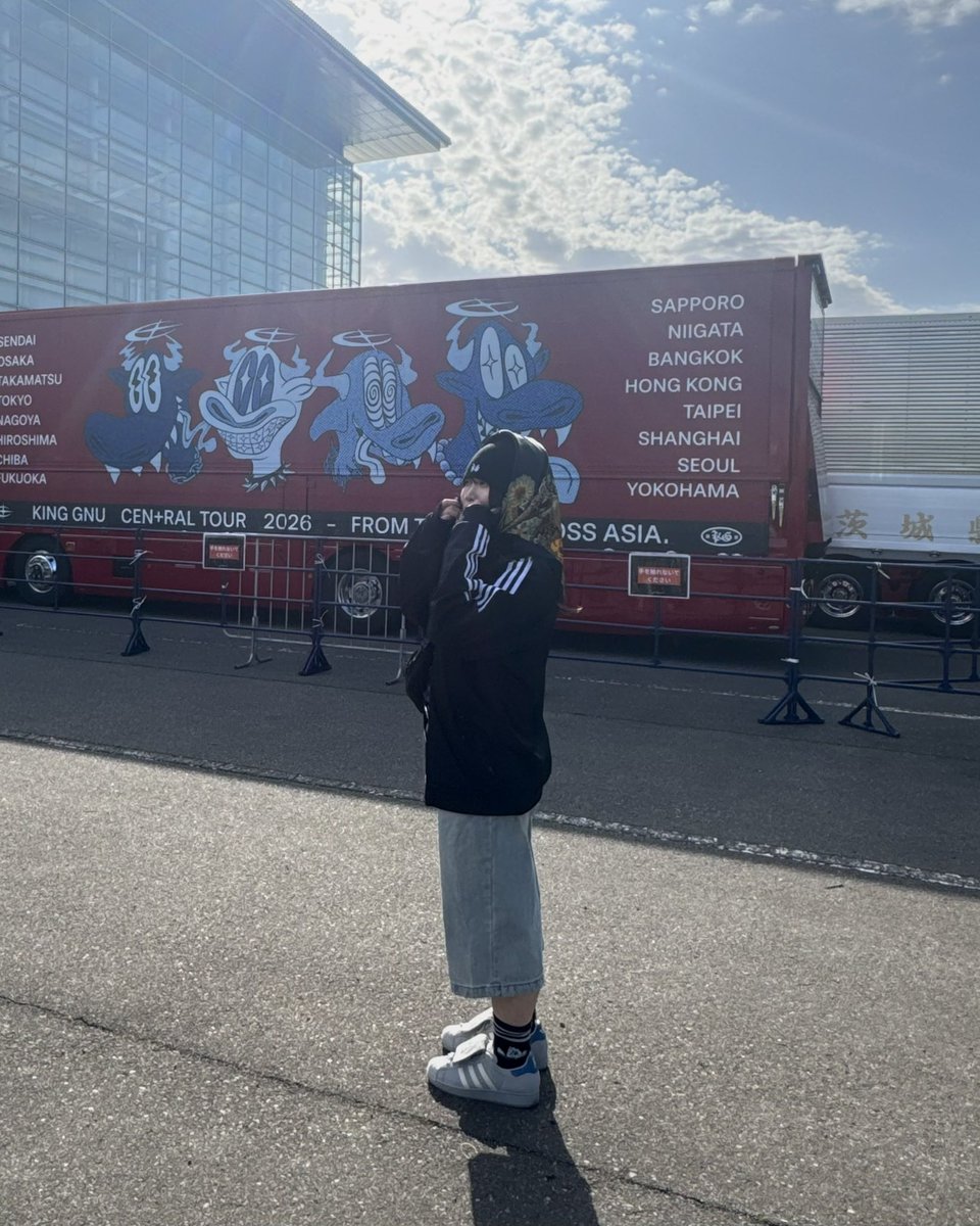 _crappie's tweet photo. 3公演参戦しました👑🐃
地元🌾にも来てくれて本当にありがとう🫪
 #KingGnuCentralTour2026 https://t.co/INNZM97OK2