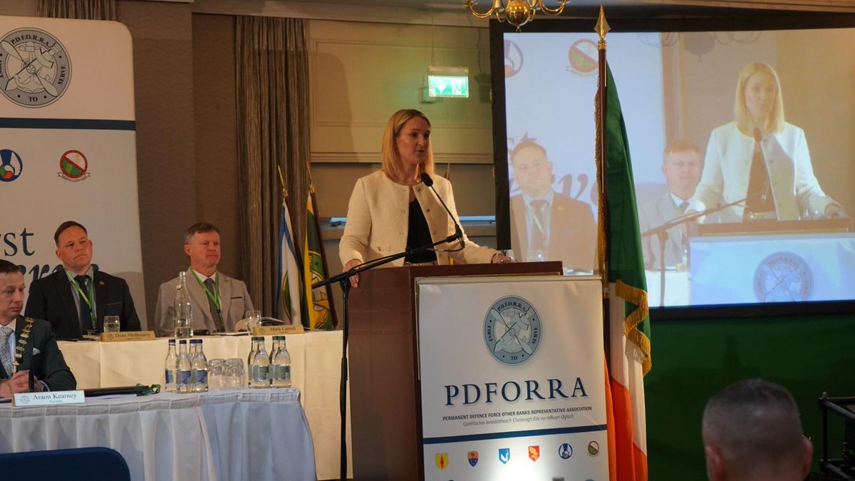 IRLDeptDefence's tweet photo. This week, the Minister for Defence @HMcEntee TD took the valuable opportunity to engage directly with the wider membership of @PDFORRA in Westport at their annual delegate conference.

Read more here: https://t.co/U0IDB6wUHt https://t.co/wEp2CcuKaw