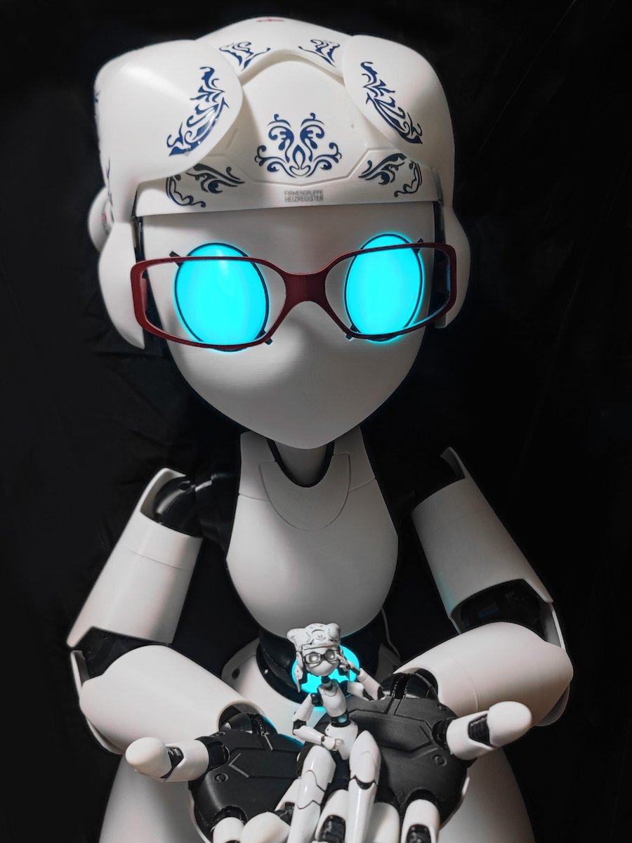 VerZ_44's tweet photo. I really want you guys to meet Drossel in real life. #ロボ娘なんでも投稿祭 #fembot #robotgirl #ロボ娘 #3DPrinting #fireball #Drossel https://t.co/GDPbMBJFoR