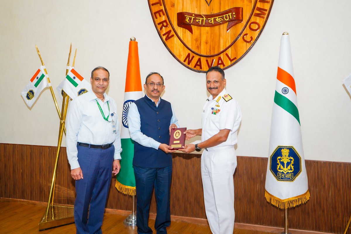 IN_HQENC's tweet photo. 40 scientists from @DRDO_India concluded their visit to #EasternNavalCommand as part of the DRDO Scientists Interaction Programme (#DSIP) with the Indian Navy, with a valedictory function held at Swarna Jyoti Conference Hall, #Visakhapatnam on 14 May 26.

The programme enabled professional interactions on advanced defence technologies, ongoing research and future capability development for the #IndianNavy, strengthening DRDO–Navy synergy.

RAdm M Murali Mohan Raju, CSO (P&A), HQENC awarded certificates to participants in the presence of Dr Abraham Varughese, Director NSTL and Dr Amit Sharma, Director DISB. #AtmanirbharBharat