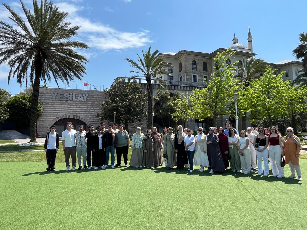SakaryaKYGM's tweet photo. 📍Yeşilay Genel Merkezi 

Akyazı Yurdu olarak yaptığımız “Çıkmaz Sokak Farkındalık Çadırı” etkinliğinde görev alan öğrencilerimizle birlikte Yeşilay Genel Merkezi Sepetçiler Kasrına ziyarette bulunduk bilgi aldık. 💫 https://t.co/AEHh7Aa0Ic