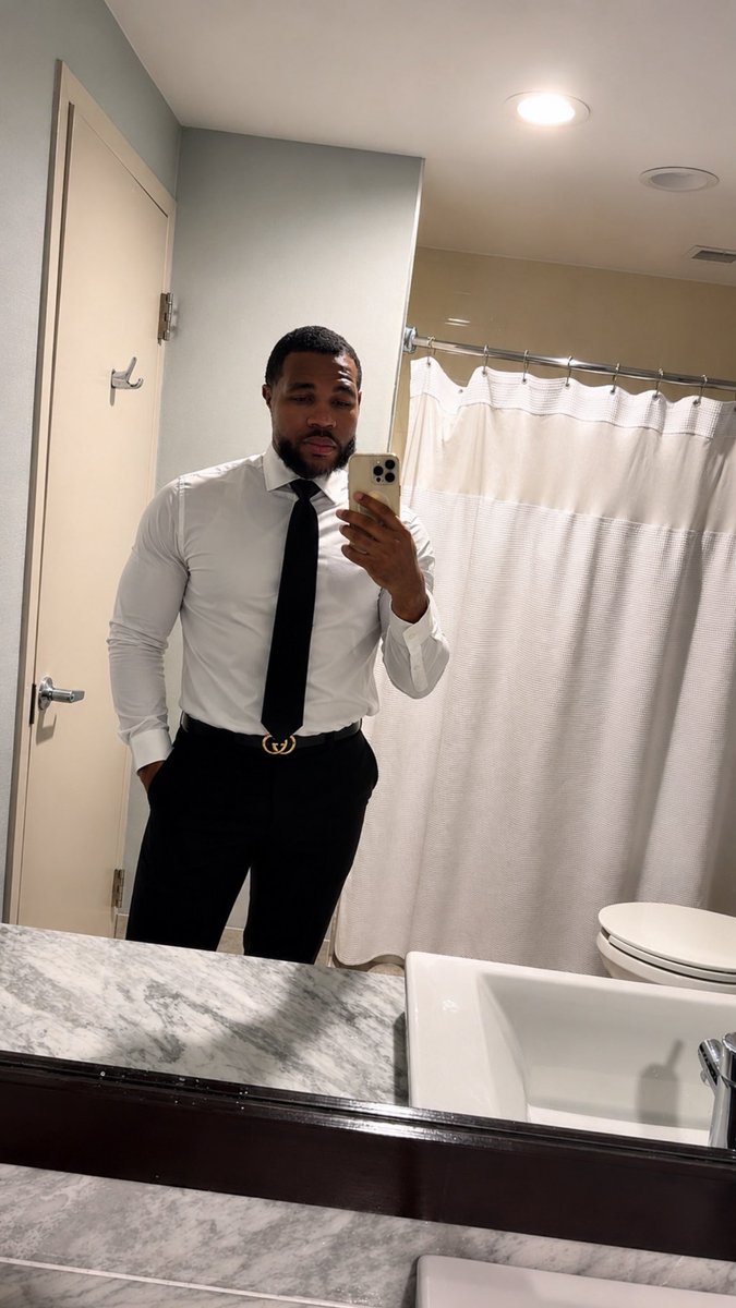 PoeticallyF_'s tweet photo. Let’s knock out these Work Meetings. So I can start celebrating my birthday 🎂🎊♉️ https://t.co/aMtEHYC608