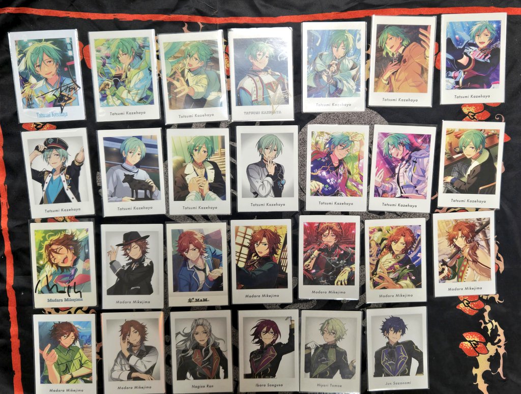 onihimeyakoo's tweet photo. 【交換/譲渡】 あんスタ ぱしゃっつ

譲)画像1～3枚目

求)巽 日和 燐音(友人分) 一彩(友人分) HiMERU>斑 凪砂 茨 ジュンor1枚90円

4枚目以外の絵柄も求めていますのでご提示下さい。(入りきらないためこの形となっております🙇‍♀️)

郵送or都内手渡し！1～可能。
お気軽にお声掛けください🌸 https://t.co/Wyf2lFlFvk