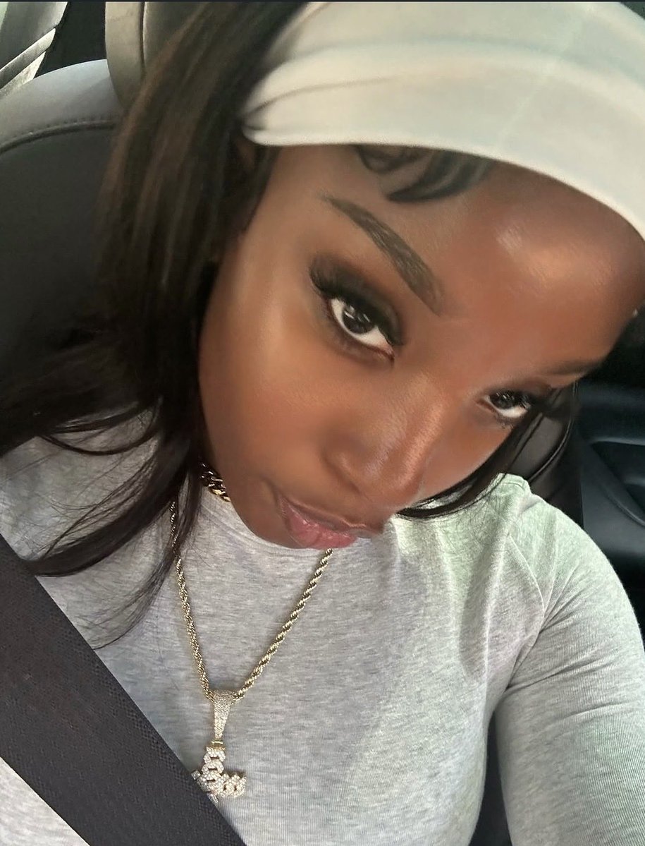 kelly slay tweet media