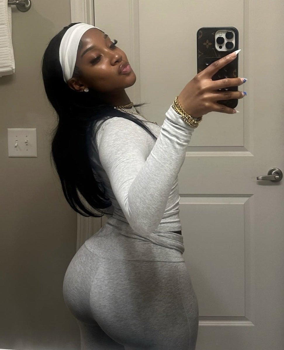kelly slay tweet media