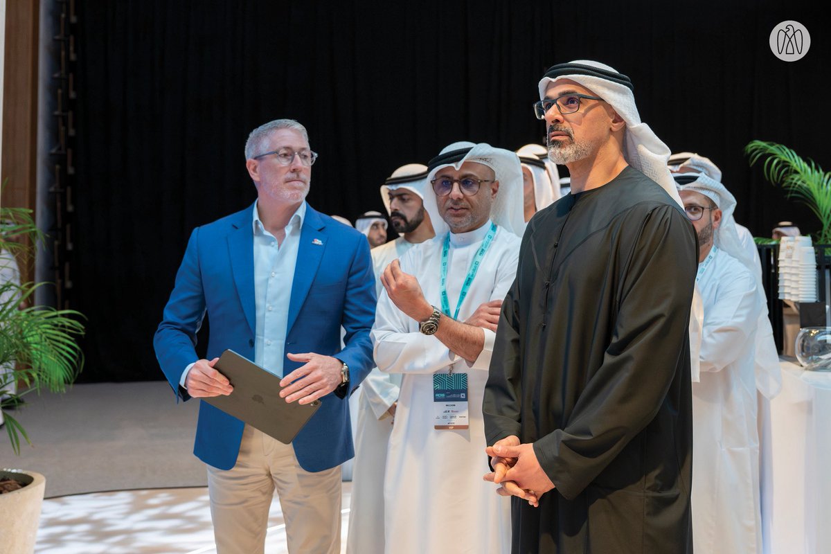 ADMediaOffice's tweet photo. Khaled bin Mohamed bin Zayed has attended the 2nd Abu Dhabi Infrastructure Summit, visiting participating entities’ stands to review the latest innovations in smart city planning and modern, sustainable infrastructure and facilities developed to enhance quality of life. https://t.co/fUfrOxCWOd