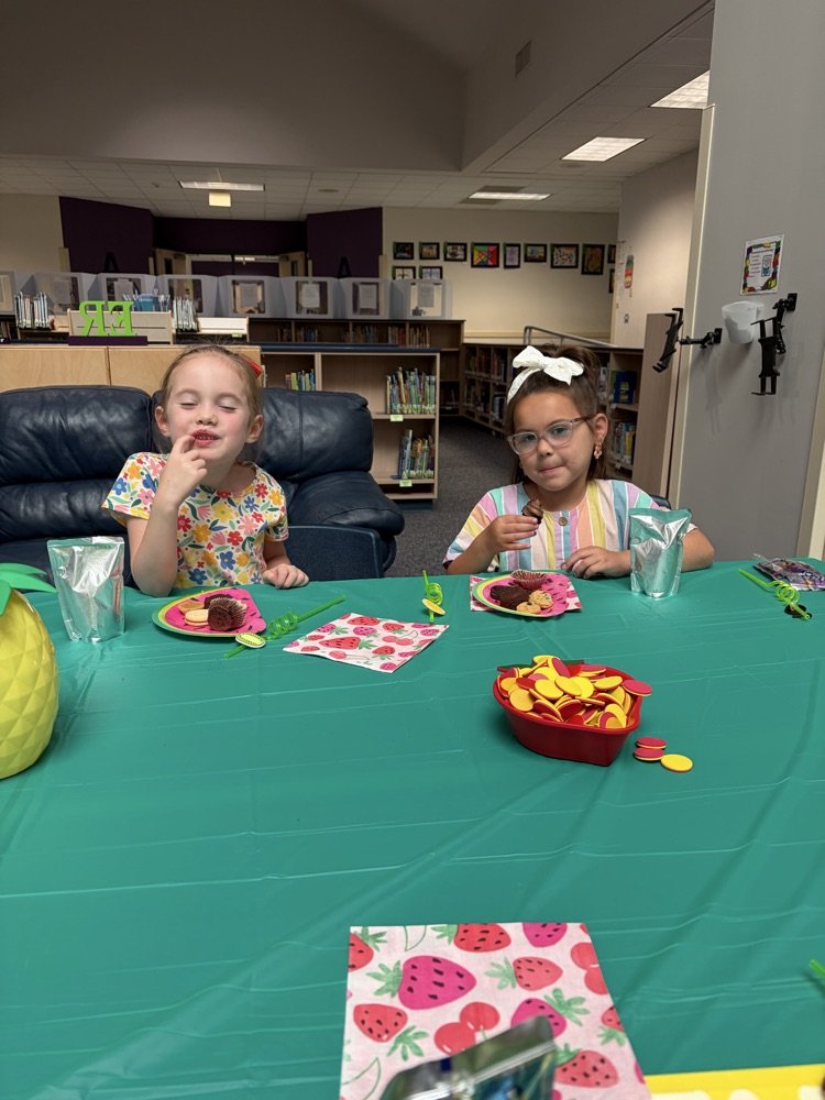 hoodcase97's tweet photo. Our Hornets that reached goal 3 or 4 in A-List Reading got to celebrate! Congrats to all 34 of those students!! https://t.co/43CRfJVeZC