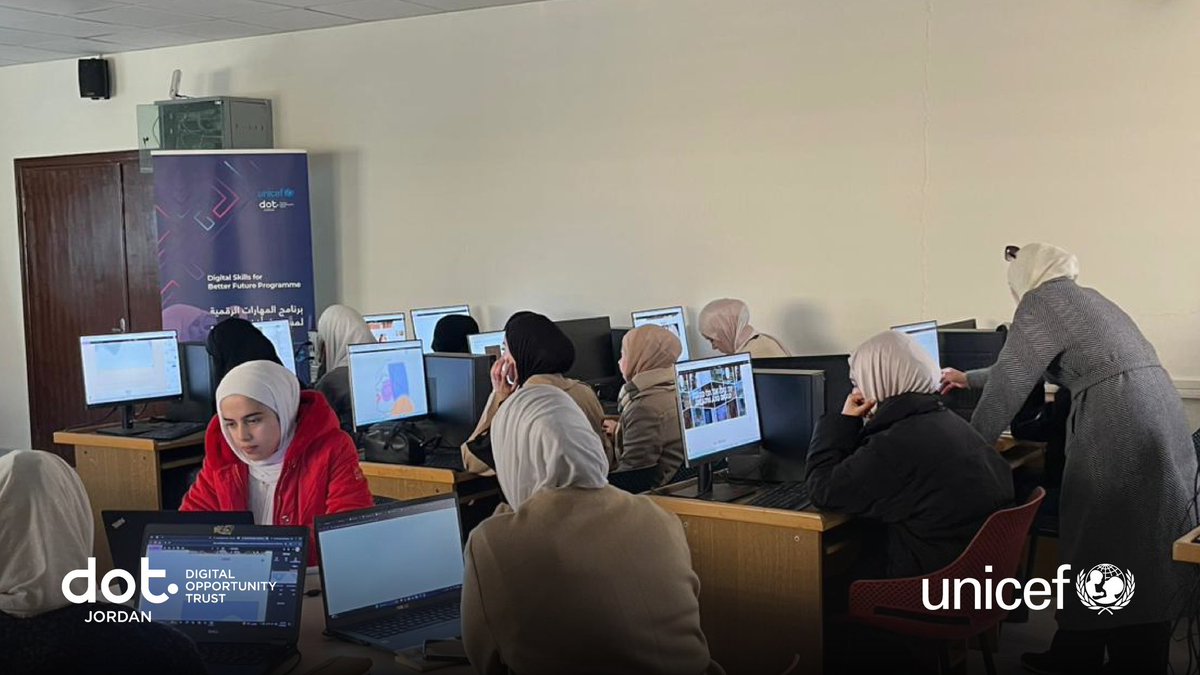 DigitalOppJO's tweet photo. لقطات من تدريب بناء وتصميم المواقع التجارية الإلكترونية في عمان. نجح ٤٩  شاب وشابة في اتمام التدريب، وتم تنفيذ هذا التدريب ضمن برنامج المهارات الرقمية لمستقبل أفضل، المدعوم من @UNICEFJordan 

#youthempowerment #unicef #dotyouth https://t.co/9e5IKdi6XC