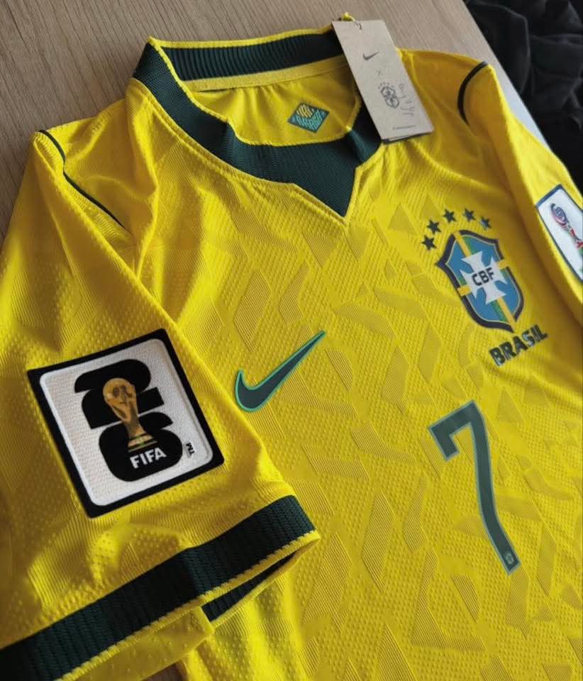 YIYIoficial_'s tweet photo. Copa já tá aí e você ainda não tem o seu manto?

Vem com a YI YI então! 🇧🇷

Tanto as versões Jogador quanto Torcedor na melhor qualidade e aquele precinho bom demais.🔥

Segue o link da Bio e vem fazer um orçamento! https://t.co/kGSKjLjvw7