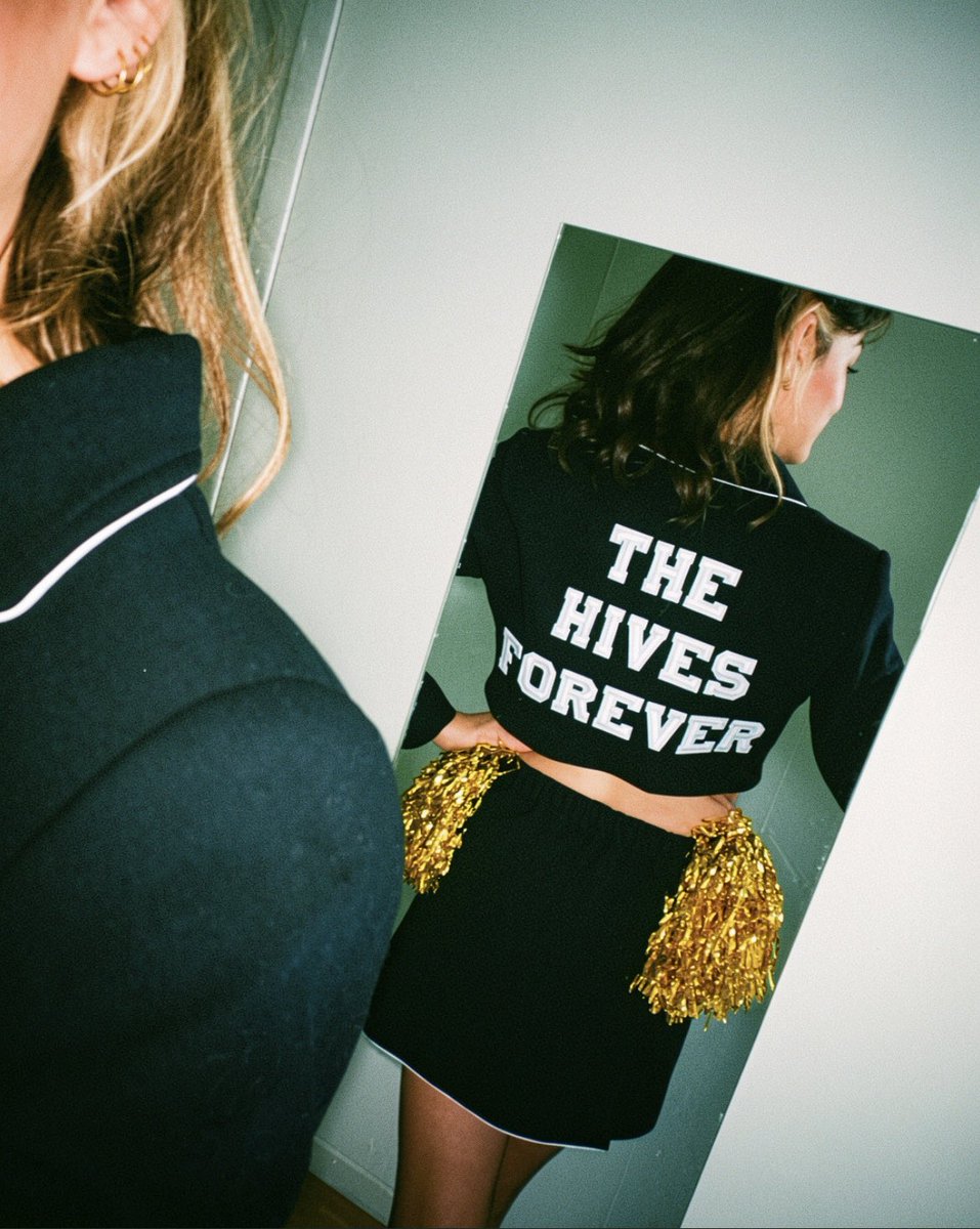 _DYWD_'s tweet photo. @TheHives We are readyyyyy to do it again. See you soon. https://t.co/9xbhuFFdX4