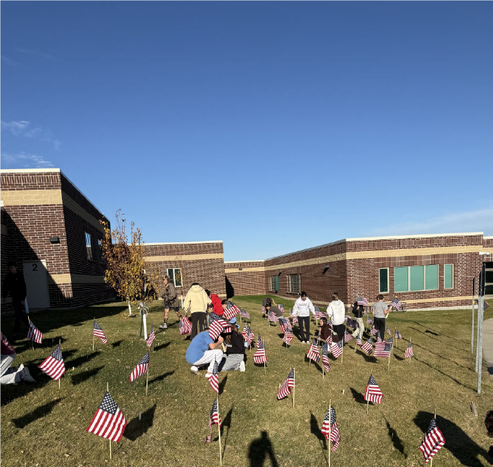 DAVHQ's tweet photo. Patriotism in bloom: Mandan Middle School ranks 47th in national flag initiative to support veterans.
Read more ➡️ https://t.co/tCU4SeY7uT.
#FieldofFlags #DAV #veterans https://t.co/9ps8d9UArQ