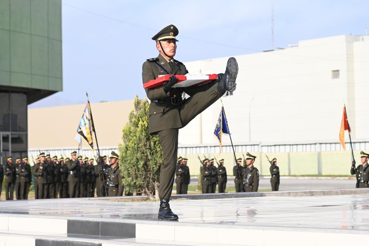 Ejército del Perú tweet media