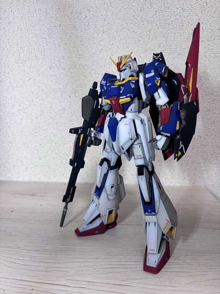 全塗装完成品 MG ゼータガンダム Ver.Ka 【グラデーション塗装】 MGゼータガンダムver.ka 完成‼️ 黒立ち上げグラデーション塗装。 毎日