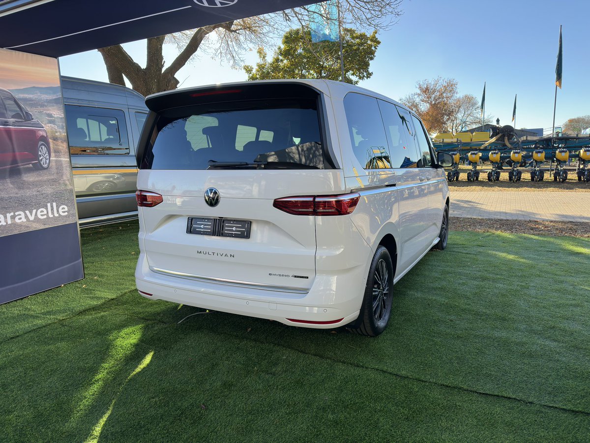 khuleonwheels's tweet photo. Before anyone jumps into the comments, yes it says “Multivan” on the side 😅 but this is the all-new Volkswagen Caravelle plug-in hybrid 4MOTION making its appearance here at Nampo 2026…
#VWSA #VWCaravelle #NAMPO2026 https://t.co/2uZKjOpjKS