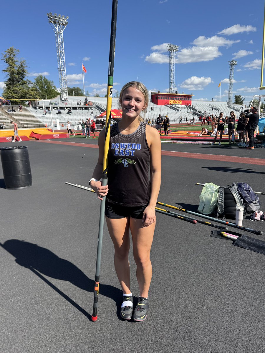 OEHS_GoWolves's tweet photo. Girls Track finishes 6th at Sectionals! State qualifiers: Layla Brisbon (100H), Ava Karg (PV), Lia Paribello (SP). https://t.co/IH5WK2YOSR