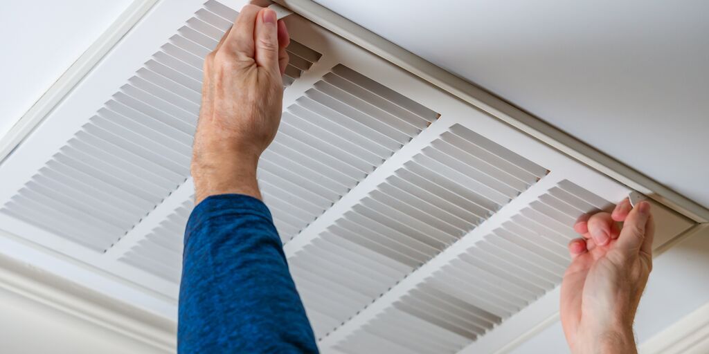 DukeEnergySC's tweet photo. Duke Energy is here to help customers manage energy use during the summer heat with programs, solutions and practical tips. That includes changing your air filter and adjusting your thermostat are simple steps that can help your system run more efficiently when the heat really sets in. 

Explore tools, programs and practical solutions at: https://t.co/NnQ6hfJ8uA