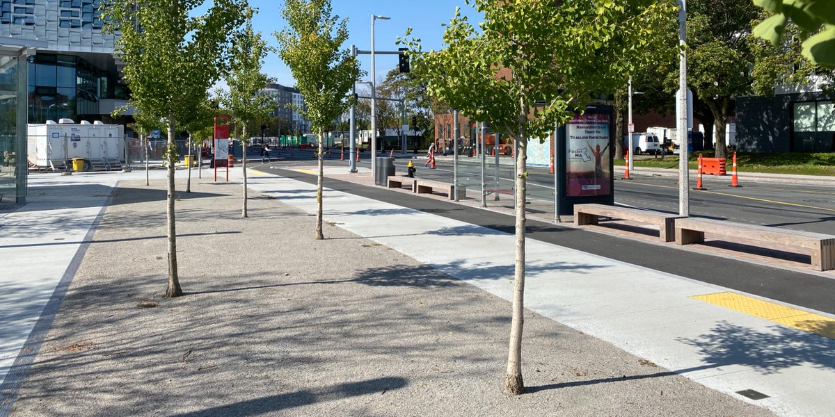OrganicLock's tweet photo. Harvard’s Science &amp; Engineering Complex brings landscape onto structure.

Designed by @stimsonlandscape, OLSA pathways support permeability within tight structural constraints.

https://t.co/Ho07O0wCuS 

#LandscapeArchitecture #OrganicLock #OLSA https://t.co/M1jtAlJe8B