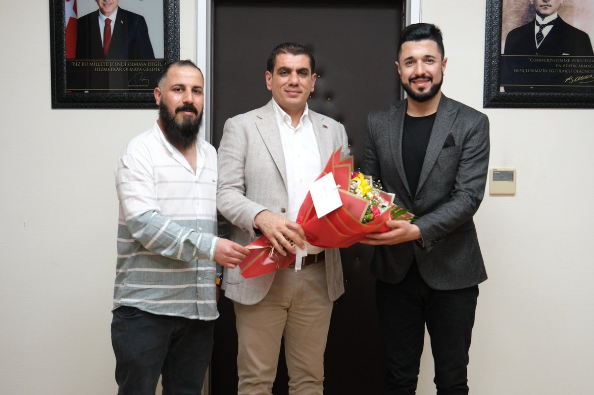 uABirecik63's tweet photo. İlçemizde meydana gelen süper hücre felaketinde göstermiş olduğu özverili çalışmalarıdan  dolayı Birecik Kaymakamı Sayın Mustafa GÜRBÜZ'ü makamında teşekkür ziyaretinde bulunduk. 

Bizi makamında ağırlayan Kaymakamımız Sayın Mustafa GÜRBÜZ'e teşekkürlerimizi  sunarız.
#uABirecik https://t.co/7hDYTybShR