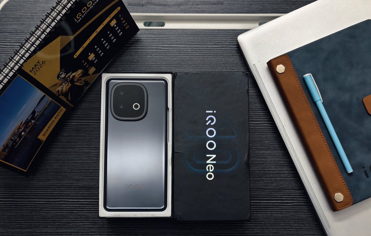 Vishwamoorthy24's tweet photo. #iQOONeo10 in Asphalt Black color in the house! Black looks super premium with matte finish to it. Considering the recent price hike across industry, for Rs. 37,999 (Rs. 35,749 HDFC CC) for #Snapdragon8sGen4 is pretty good, if you're looking for performance centric device. https://t.co/9kSShNs6SD